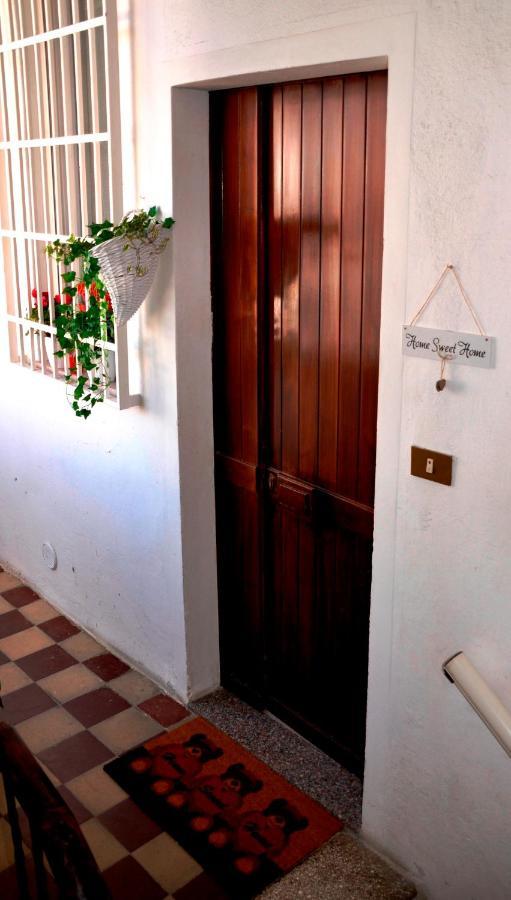 Bed And Breakfast San Saturnino Cagliari Exterior foto